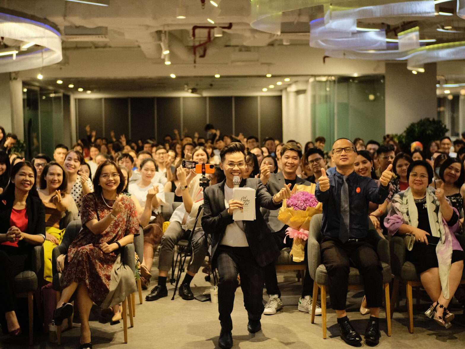 Đêm kể chuyện 03: Bỗng dưng thấy yêu